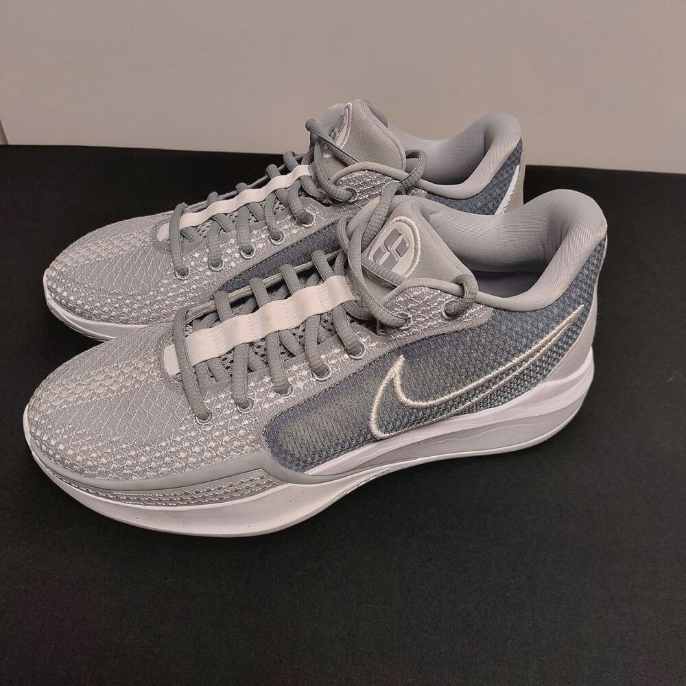 Nike Sabrina 1 TB in the "Wolf Grey/White" Basketball Shoes (Court Shoes)